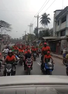 নোয়াখালীতে বিএনপি নেতার নামে স্লোগান দিয়ে মোটরসাইকেল শোডাউন