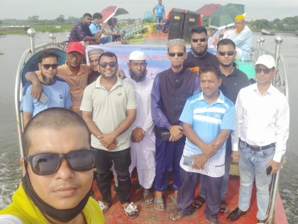 তাড়াইলে প্রবীণ ও নবীন সাংবাদিকদের নৌ ভ্রমণ