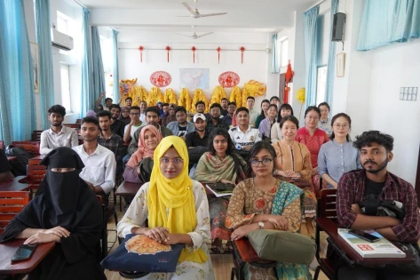 ঢাকা বিশ্ববিদ্যালয়ে এক বছরে চীনা শিক্ষার্থীর সংখ্যা দ্বিগুণ বেড়েছে