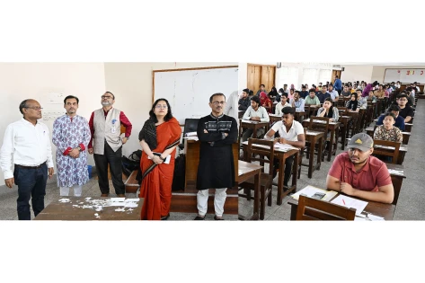 ঢাবিতে চট্ট্রাম বিশ্ববিদ্যালয়ের ভর্তি পরীক্ষা অনুষ্ঠিত