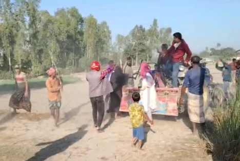 জমি নিয়ে বিরোধের জের, লালমনিরহাটে সংঘর্ষে সাংবাদিকসহ আহত ৯