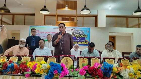 নোয়াখালীতে অবসরপ্রাপ্ত ১৪ শিক্ষককে বিদায় সংবর্ধনা