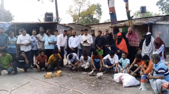 ফরিদপুরে অনৈতিক কর্মকাণ্ডে জড়িত থাকার অভিযোগে নারী-পুরুষসহ আটক ১৯