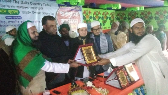 তাড়াইল উপজেলা প্রেসক্লাবের আহ্বায়ককে এলাকাবাসীর সংবর্ধনা