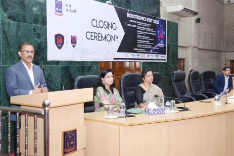 রোবট্রনিক্স ফেস্ট-এর প্রজেক্ট শোকেস প্রতিযোগিতায় ঢাকা বিশ্ববিদ্যালয় চ্যাম্পিয়ন