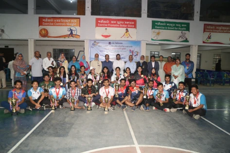 ঢাবি আন্তঃহল ব্যাডমিন্টন ও টেবিল টেনিস প্রতিযোগিতার পুরস্কার বিতরণ