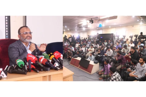 পদত্যাগ করেননি ঢাবি উপাচার্য, কিছু গণমাধ্যমে ভুলভাবে ব্যাখ্যা