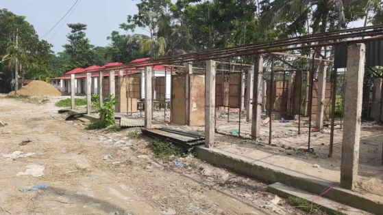 দরপত্র ছাড়াই বিক্রি করা হলো আশ্রয়ন প্রকল্পের ৪০টি ঘর