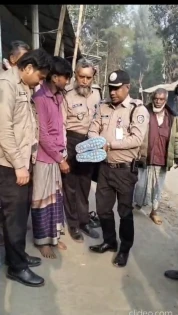 প্লাস্টিকের জুতার ভেতরে ইয়াবা পাচার, ২৯৭০ পিসসহ গ্রেপ্তার ১