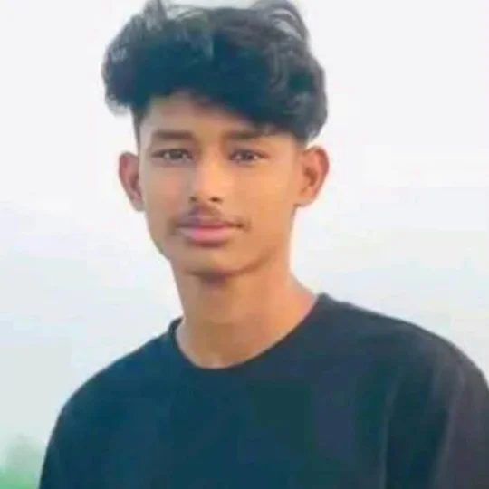 নিখোঁজের পরের দিন পুকুর পাড়ে মিলল তরুণের মরদেহ