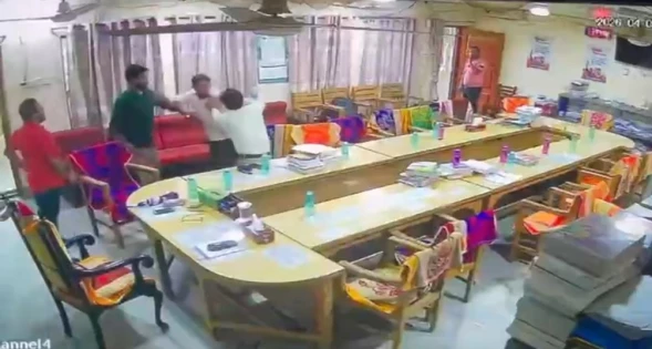 নোয়াখালীতে লাঠিখেলা-লোকগানে বিএনপির ৩১ দফা প্রচার
