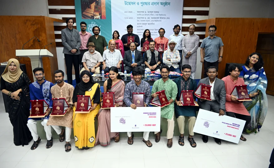 ঢাবি অঙ্কন ও চিত্রায়ণ বিভাগের শিল্পকর্ম প্রদর্শনী শুরু