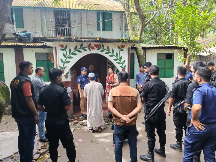 কালকিনিতে বোমা বিস্ফোরণে আহত ৫ শিক্ষার্থী, আটক ৪