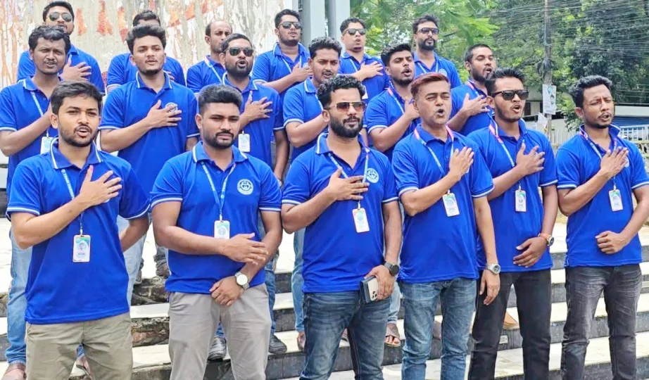 বিনামূল্যে ওষুধ-নিত্যপণ্য পৌঁছে দেবেন  টিম ফরিদপুর