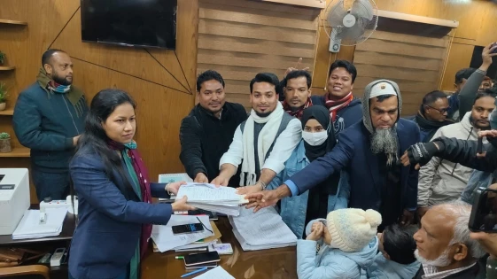 মনোনয়ন পত্র জমা দিলেন লালমনিরহাট-১ আসেনর স্বতন্ত্র প্রার্থী শিহাব আহমেদ
