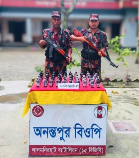 লালমনিরহাট সীমান্তে বিজিবির অভিযান: বিপুল পরিমাণ ভারতীয় মাদক জব্দ