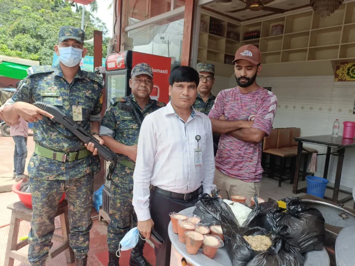 বাসি খাবার বিক্রির অভিযোগে দুই বিরিয়ানি হাউজে জরিমানা