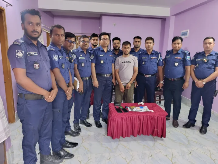 প্রবাসীর স্ত্রীকে পিপ্তল ঠেকিয়ে চাঁদাবাজি, গ্রেপ্তার-১