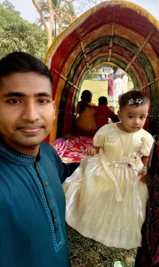 পিয়াসের শেষ বিদায়ে কাঁদল মালিপাড়া, বাবাহারা ছোট্ট মেয়ে