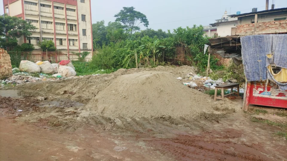 সরকারি জায়গা দখল চেষ্টার অভিযোগ বিএনপি নেতার ভাইয়ের বিরুদ্ধে