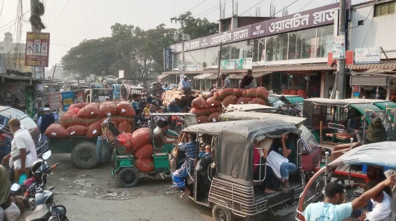তাড়াইলে জ্যামের ভুগান্তিতে অতিষ্ঠ পথযাত্রী