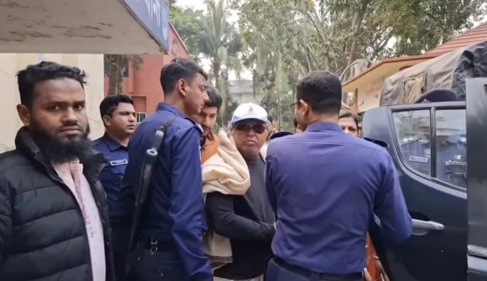 হত্যা মামলার আসামী আওয়ামীলীগ নেতার ছবি তোলায় সাংবাদিকদের উপর চড়াও