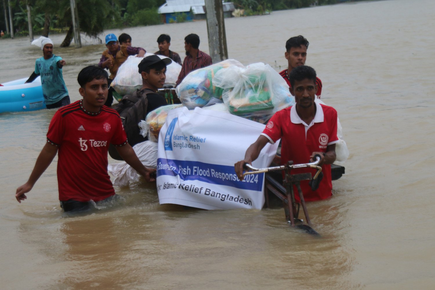 ইসলামিক রিলিফ বাংলাদেশ বন্যাকবলিত পরিবারের জন্য ১১ কোটি টাকা বরাদ্ধ