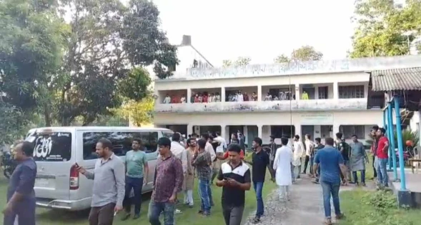 বাগেরহাটে জাতীয় নাগরিক পার্টির সভায় হট্টগোল